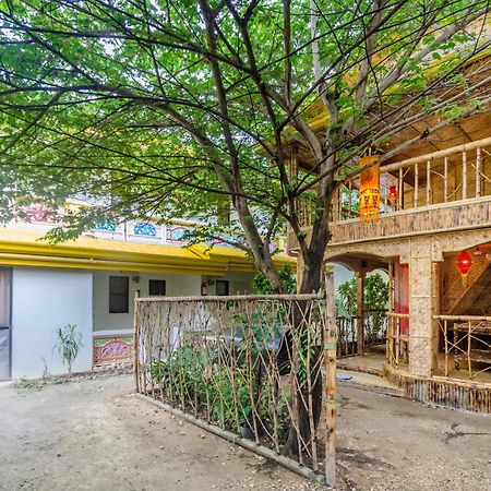 Bambooze Hauz Hotel Balabag  Buitenkant foto