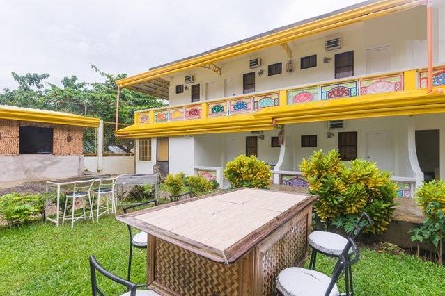 Bambooze Hauz Hotel Balabag  Buitenkant foto