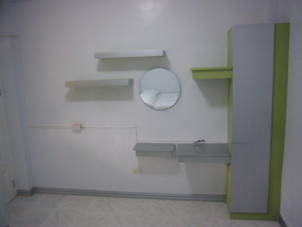 Bambooze Hauz Hotel Balabag  Kamer foto