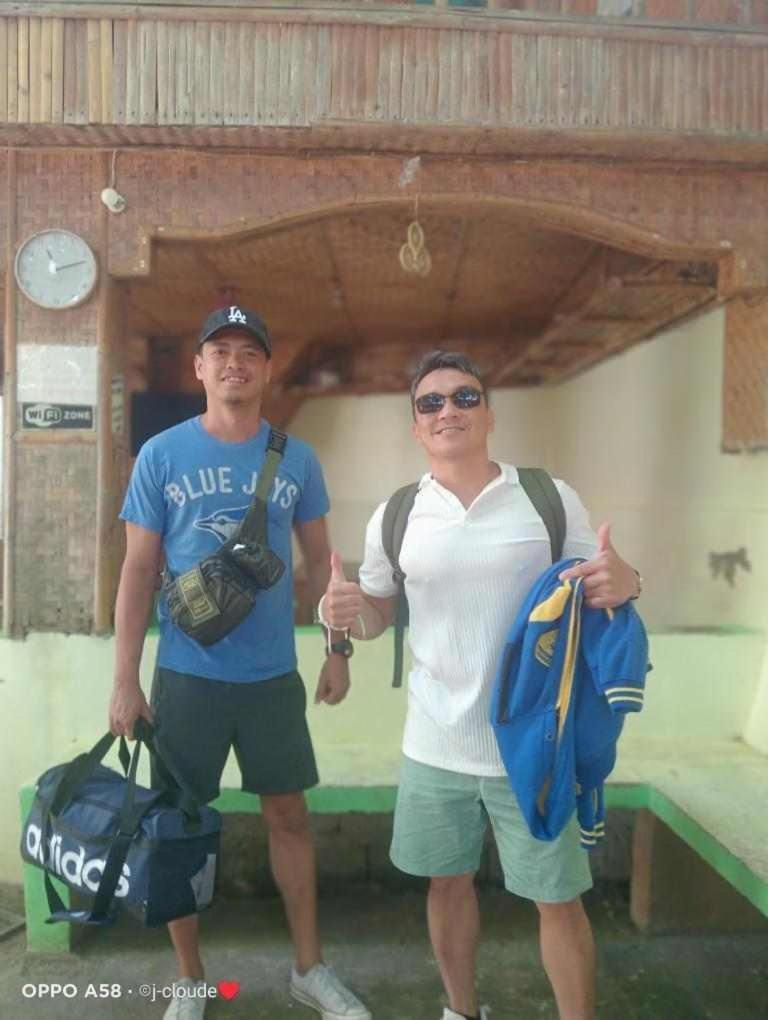 Bambooze Hauz Hotel Balabag  Buitenkant foto