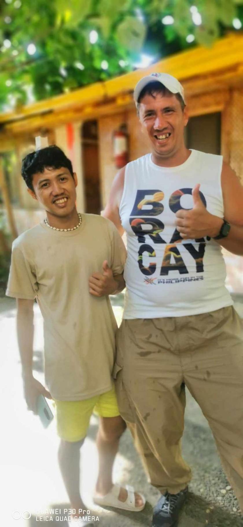 Bambooze Hauz Hotel Balabag  Buitenkant foto