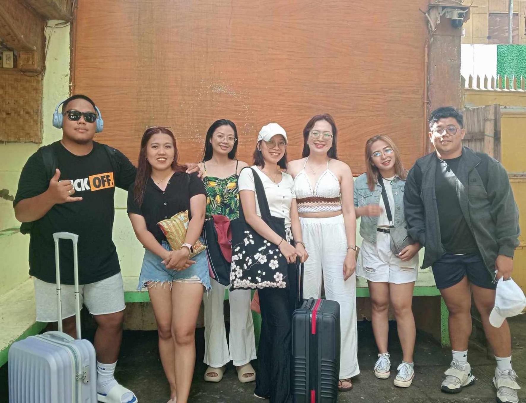 Bambooze Hauz Hotel Balabag  Buitenkant foto