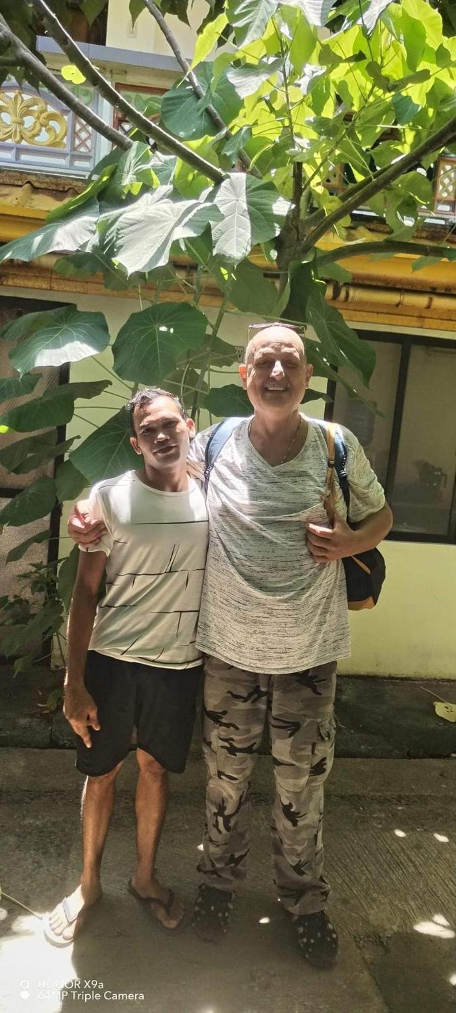 Bambooze Hauz Hotel Balabag  Buitenkant foto