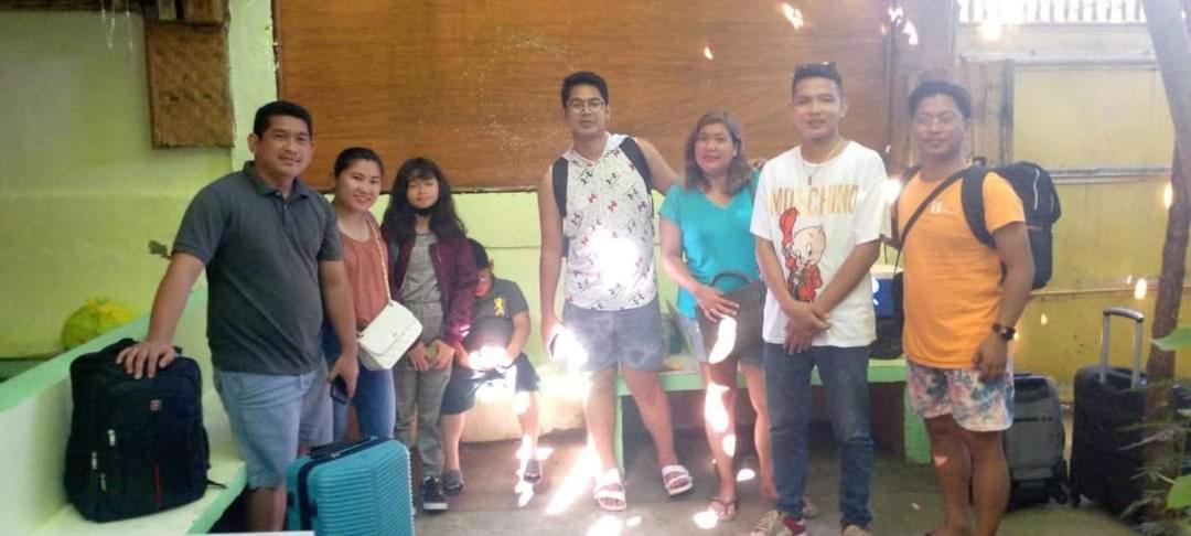 Bambooze Hauz Hotel Balabag  Buitenkant foto